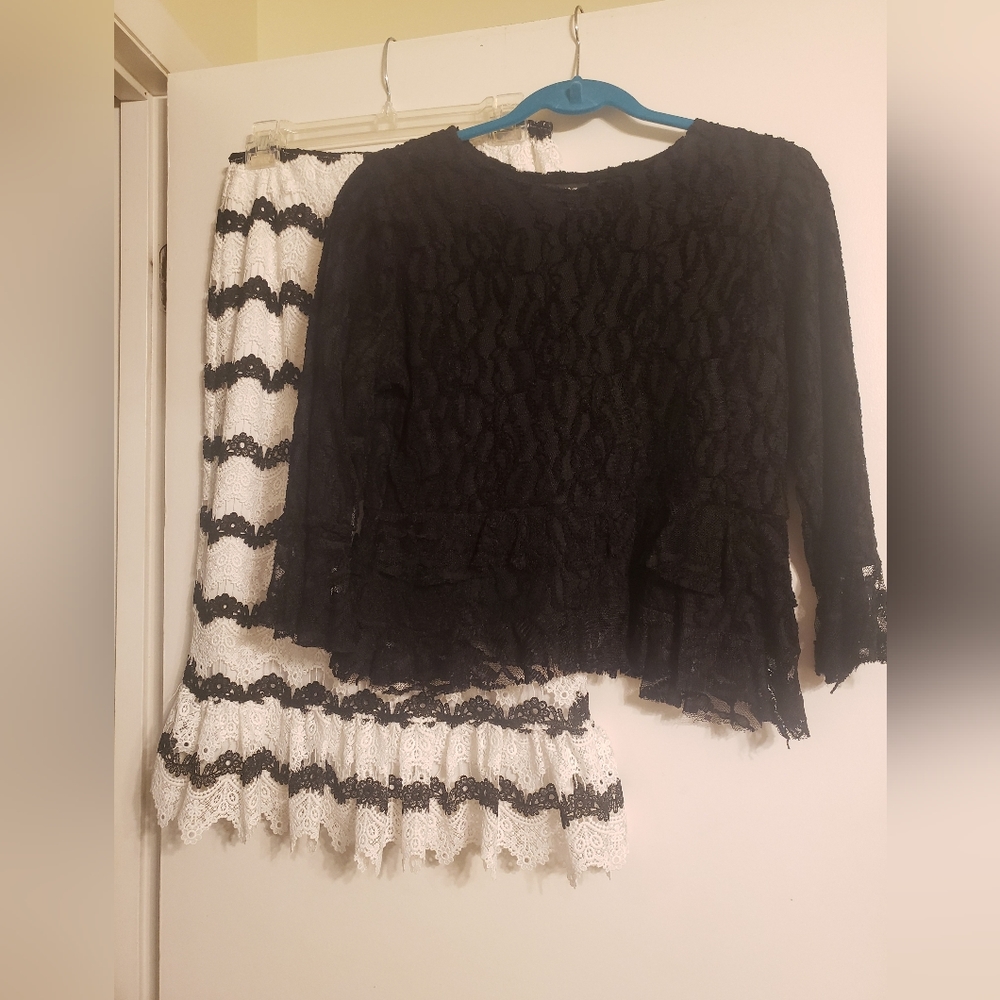Lace 2 piece - black and white outfit